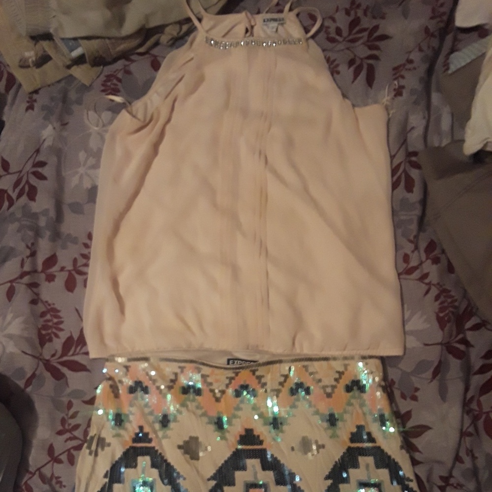 Express Outfit - Picture 1 of 1